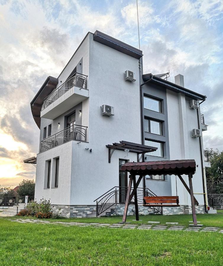 Pensiunea Casa Hortopan Târgu Jiu Exterior foto
